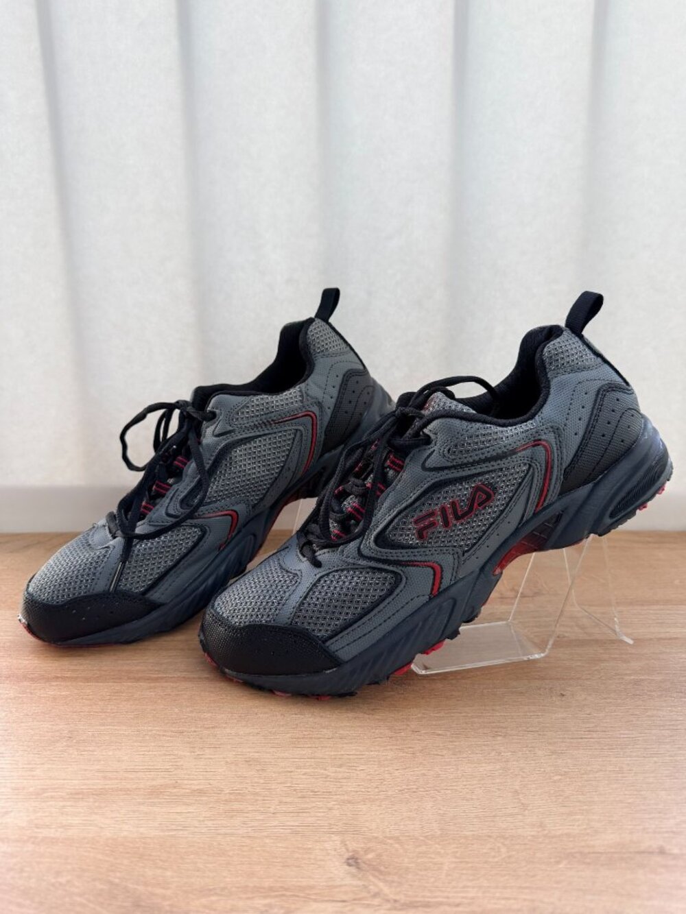 Fila Memory Foam Coolmax Athletic Sneakers Gray Red Men’s Size 9.5